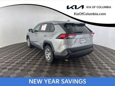 2022 Toyota RAV4 LE