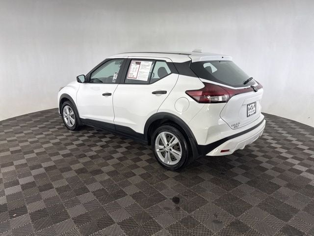 2022 Nissan Kicks S