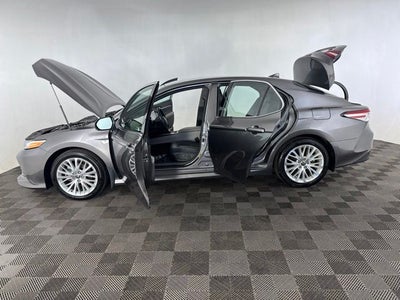 2020 Toyota Camry Hybrid XLE