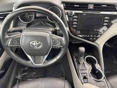 2020 Toyota Camry Hybrid XLE