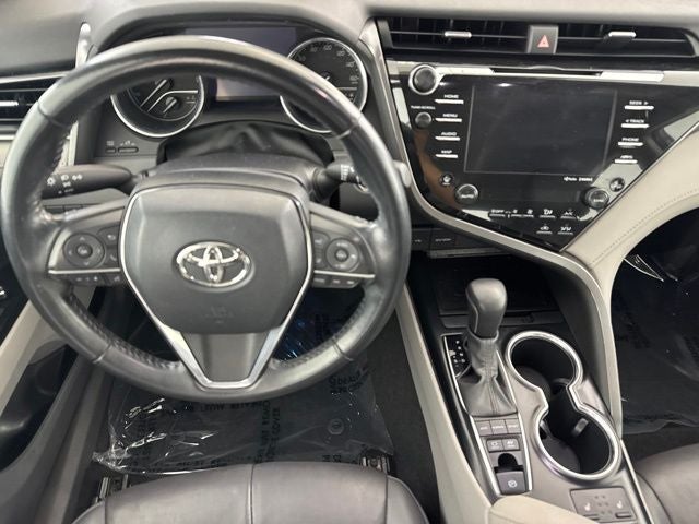 2020 Toyota Camry Hybrid XLE
