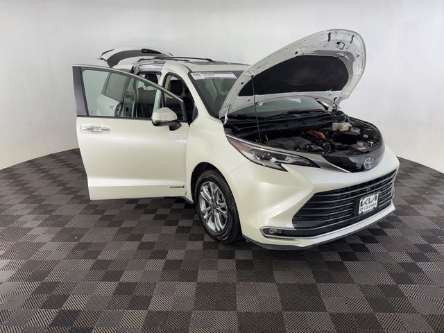 2021 Toyota Sienna Platinum 7 Passenger