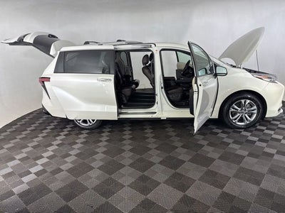 2021 Toyota Sienna Platinum 7 Passenger