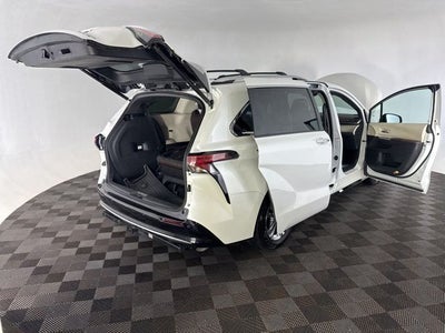 2021 Toyota Sienna Platinum 7 Passenger