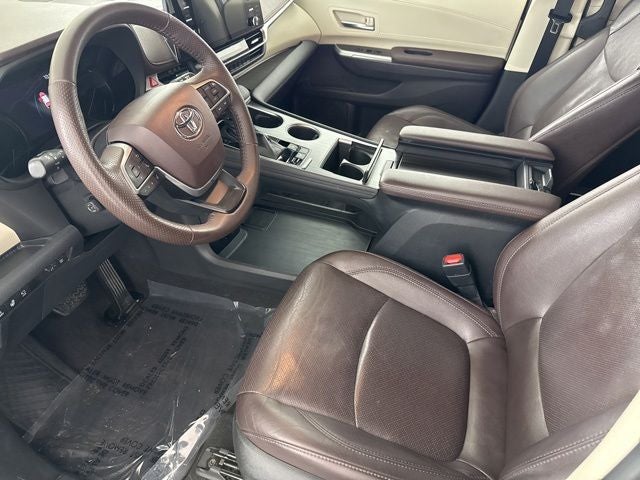 2021 Toyota Sienna Platinum 7 Passenger