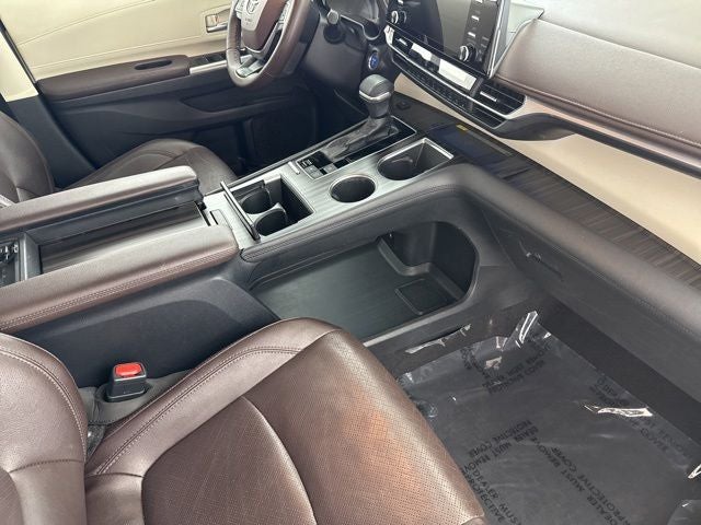 2021 Toyota Sienna Platinum 7 Passenger