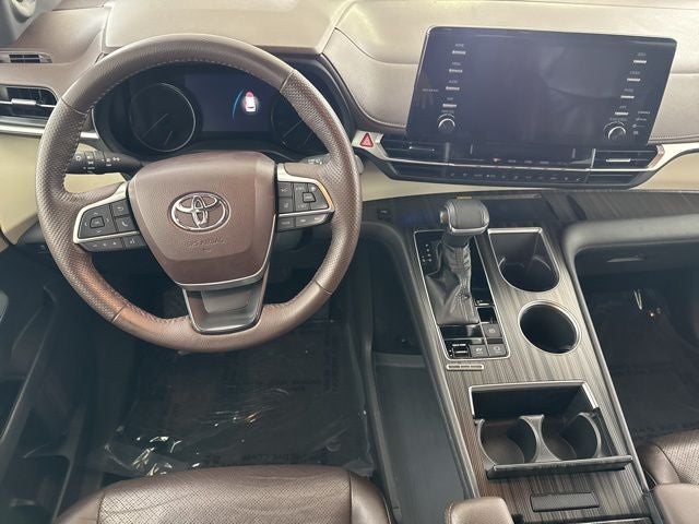 2021 Toyota Sienna Platinum 7 Passenger