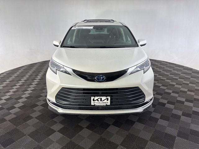 2021 Toyota Sienna Platinum 7 Passenger