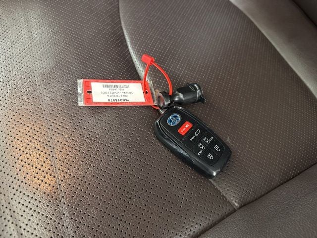 2021 Toyota Sienna Platinum 7 Passenger