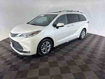 2021 Toyota Sienna Platinum 7 Passenger