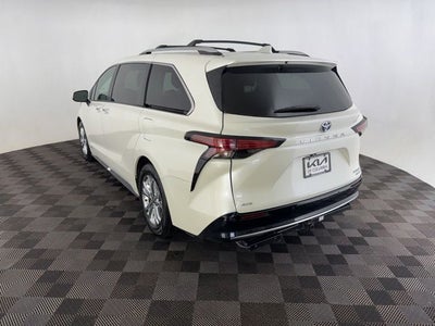 2021 Toyota Sienna Platinum 7 Passenger
