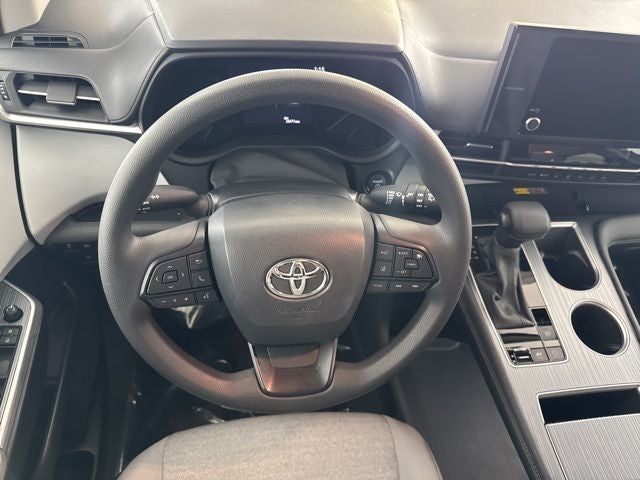 2025 Toyota Sienna LE 8 Passenger