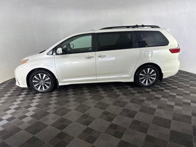 2019 Toyota Sienna Limited Premium 7 Passenger