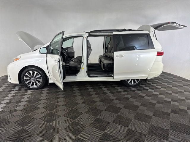 2019 Toyota Sienna Limited Premium 7 Passenger