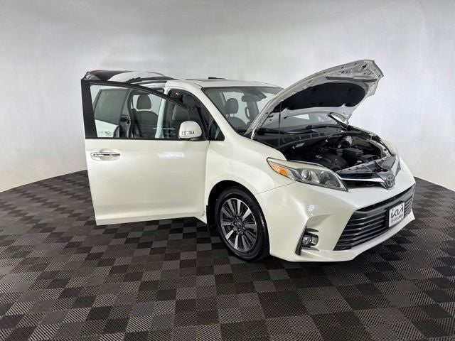 2019 Toyota Sienna Limited Premium 7 Passenger
