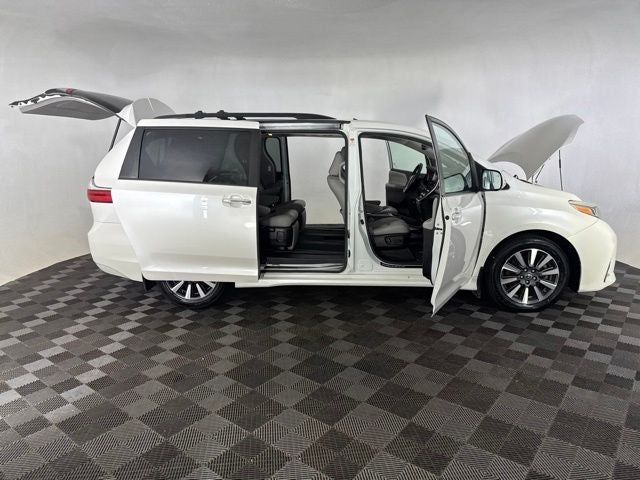 2019 Toyota Sienna Limited Premium 7 Passenger