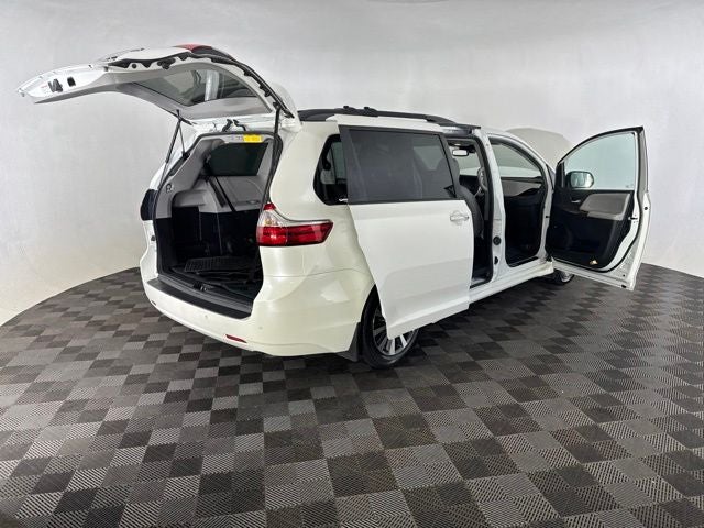 2019 Toyota Sienna Limited Premium 7 Passenger