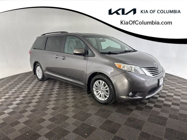 2017 Toyota Sienna XLE Premium 7 Passenger