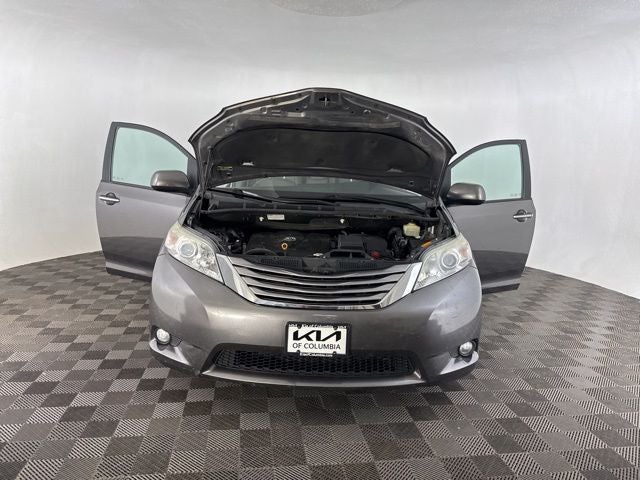 2017 Toyota Sienna XLE Premium 7 Passenger