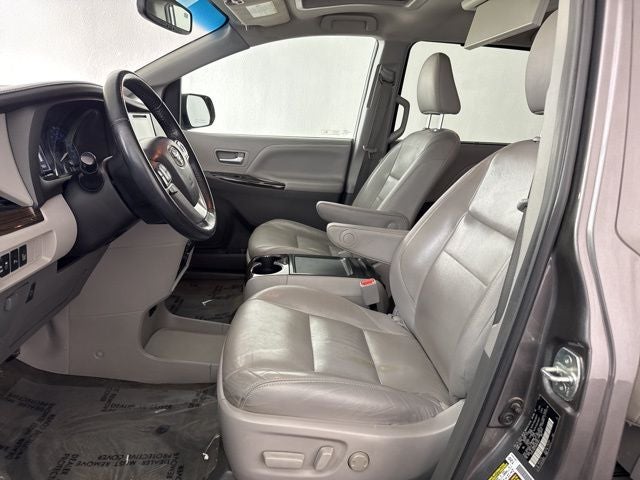 2017 Toyota Sienna XLE Premium 7 Passenger
