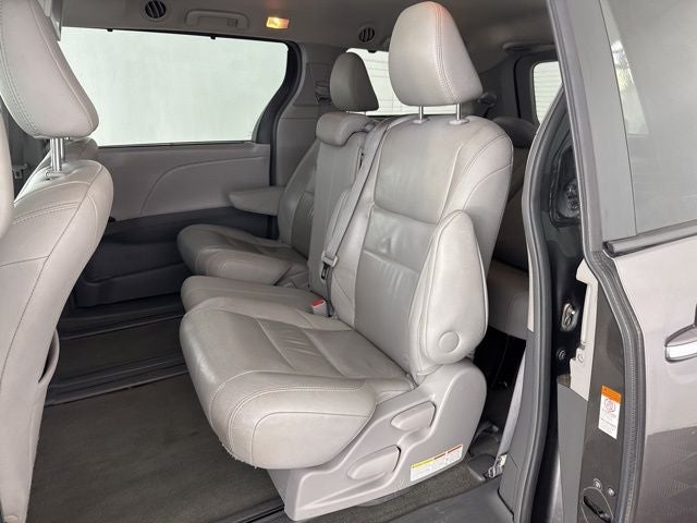 2017 Toyota Sienna XLE Premium 7 Passenger