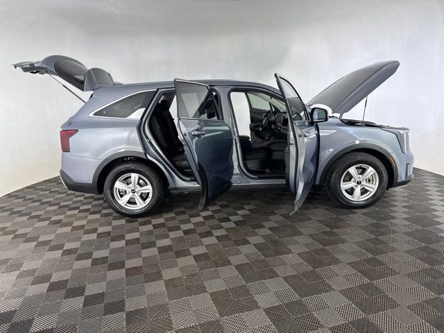 2024 Kia Sorento LX