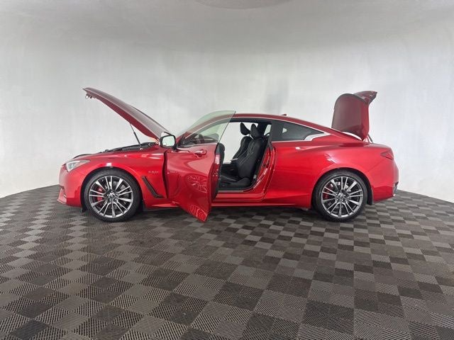 2017 INFINITI Q60 Red Sport 400