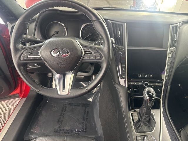 2017 INFINITI Q60 Red Sport 400