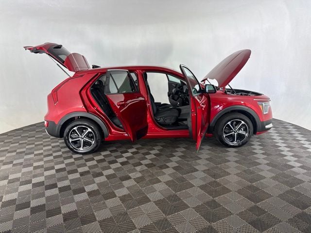 2025 Kia Niro LX