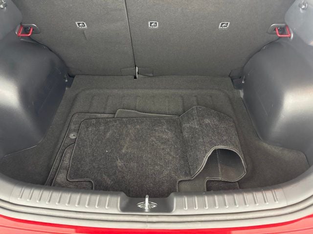 2025 Kia Niro LX