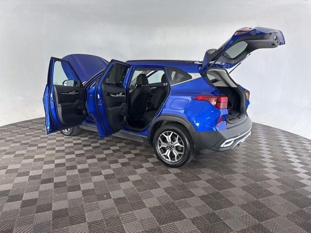 2022 Kia Seltos EX