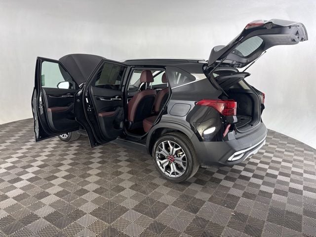 2023 Kia Seltos SX