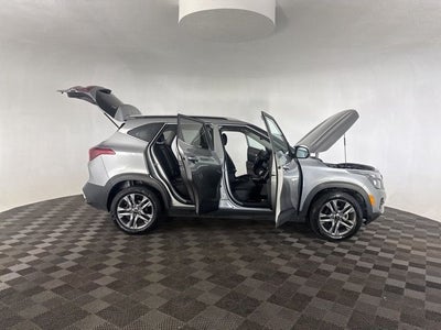 2023 Kia Seltos S