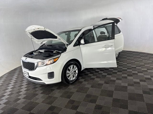 2015 Kia Sedona LX