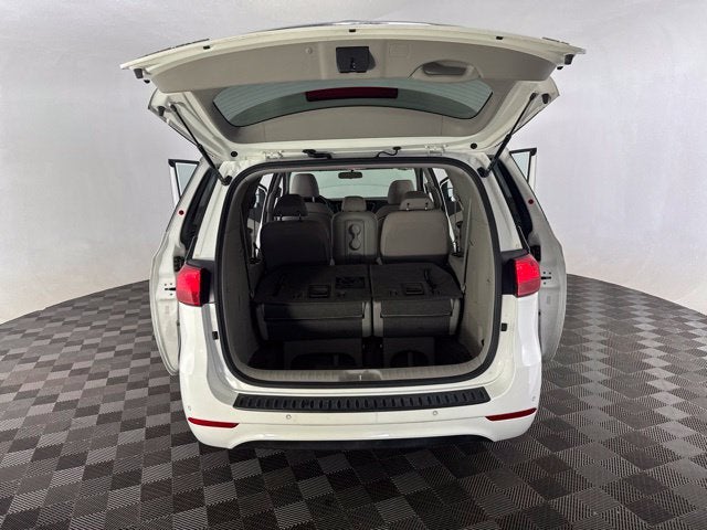 2015 Kia Sedona LX