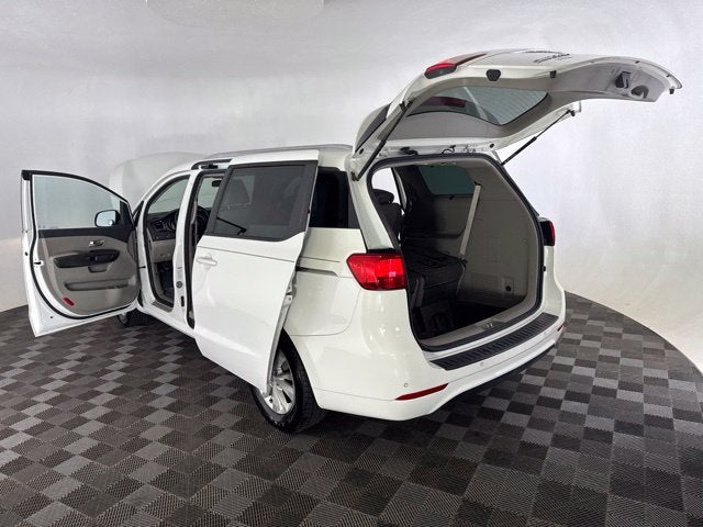 2015 Kia Sedona LX