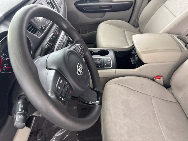 2015 Kia Sedona LX