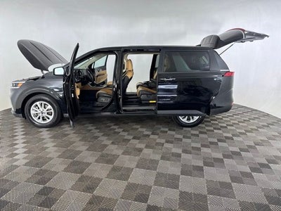 2023 Kia Carnival LX Seat Package