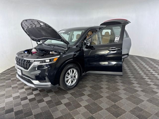 2023 Kia Carnival LX Seat Package