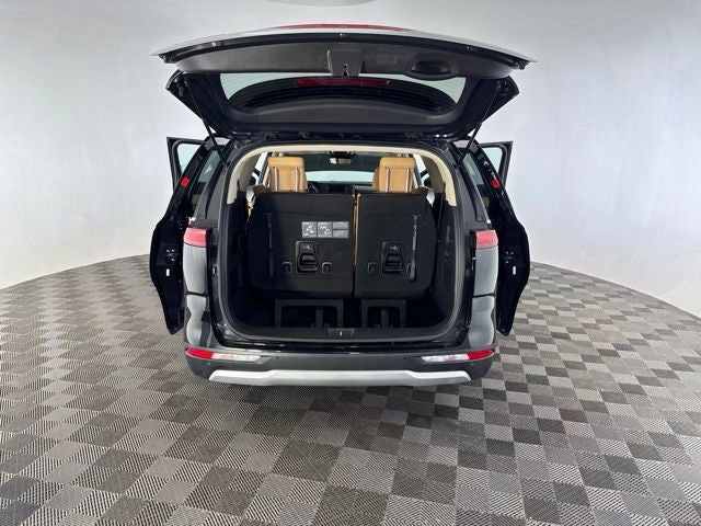 2023 Kia Carnival LX Seat Package