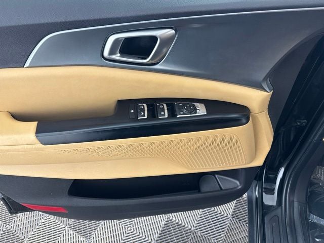 2023 Kia Carnival LX Seat Package