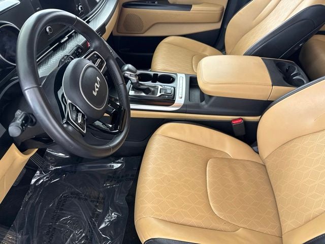 2023 Kia Carnival LX Seat Package