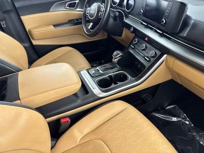 2023 Kia Carnival LX Seat Package