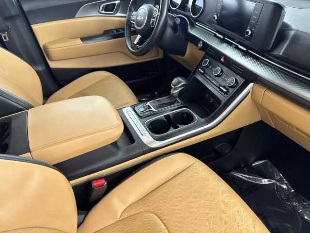 2023 Kia Carnival LX Seat Package