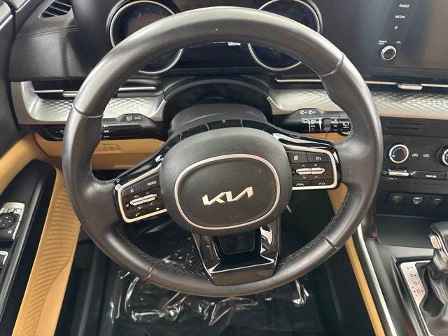 2023 Kia Carnival LX Seat Package