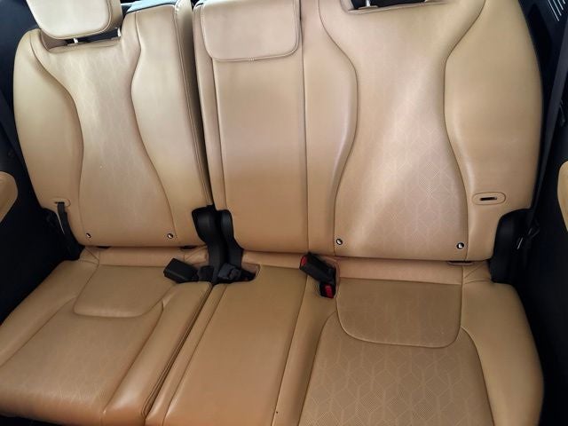 2023 Kia Carnival LX Seat Package