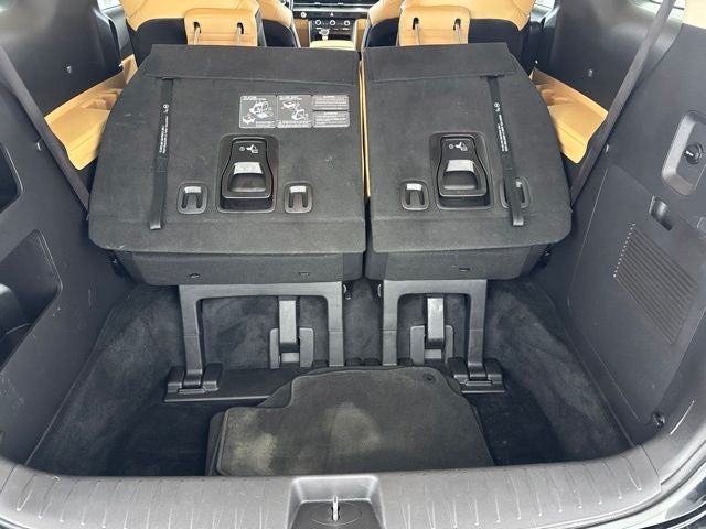 2023 Kia Carnival LX Seat Package