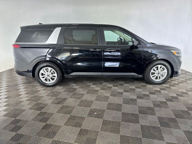2023 Kia Carnival LX Seat Package