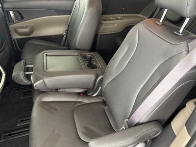 2025 Kia Carnival EX