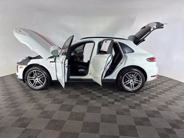 2020 Porsche Macan Base